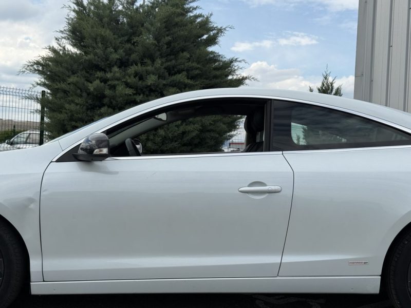 Renault Laguna Coupé III (D91) 2.0 dCi 150ch Monaco GP eco² Garantie 6 Mois