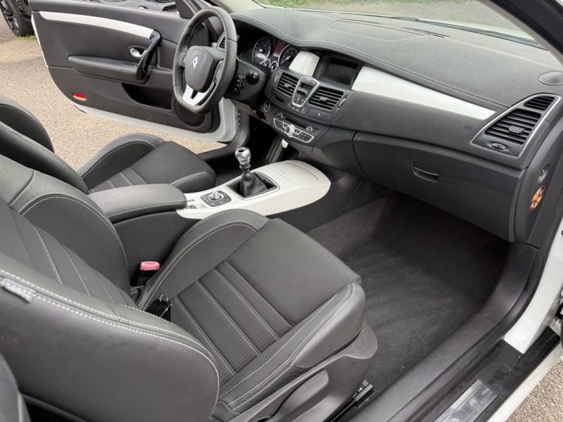 Renault Laguna Coupé III (D91) 2.0 dCi 150ch Monaco GP eco² Garantie 6 Mois