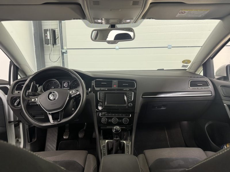 Volkswagen Golf IIV Carat 2.0 TDI 150ch BlueMotion - BVM - 177.44 € / mois