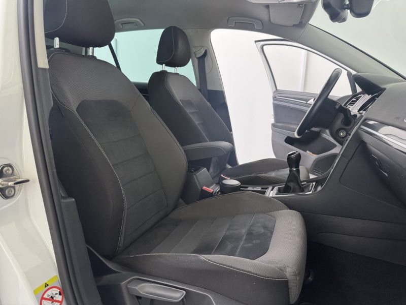 Volkswagen Golf IIV Carat 2.0 TDI 150ch BlueMotion - BVM - 177.44 € / mois