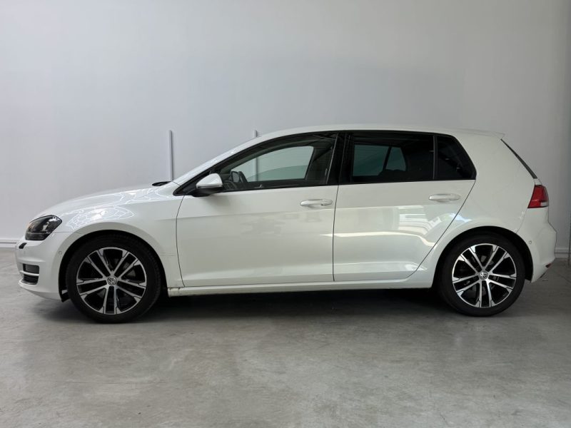 Volkswagen Golf IIV Carat 2.0 TDI 150ch BlueMotion - BVM - 177.44 € / mois