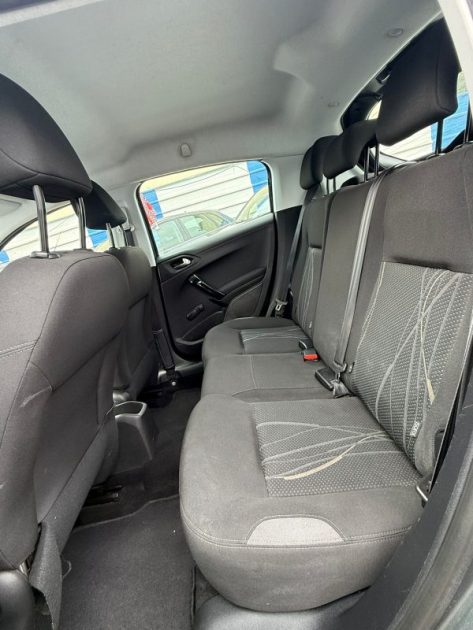 PEUGEOT 208 1.2 VTI ALLURE Bon Etat 