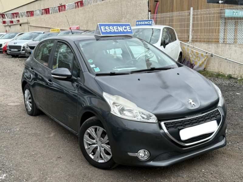 PEUGEOT 208 1.2 VTI ALLURE Bon Etat 