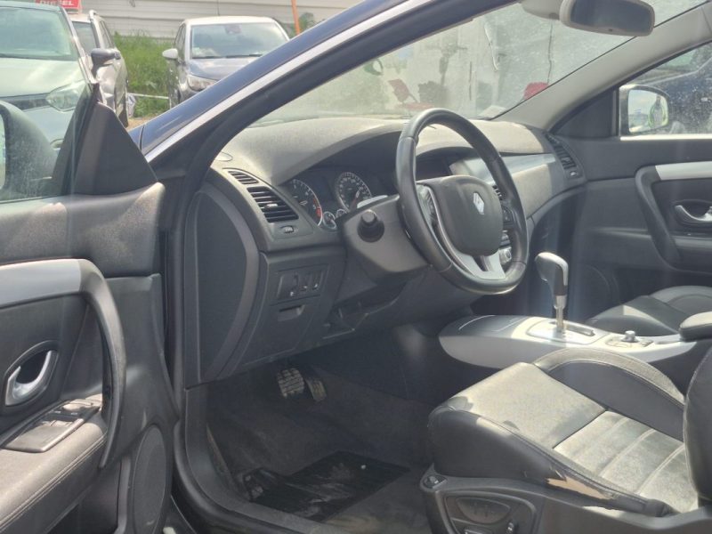 RENAULT LAGUNAIII 3.0 V6 DCI 235 DYNAMIQUE BVA 2009