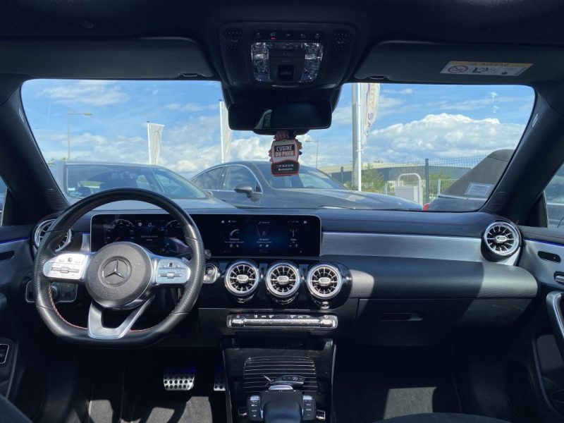 MERCEDES CLA 200 163CH AMG LINE 7G-DCT / CarPlay - Toit Ouvrant - Led D Ambiance
