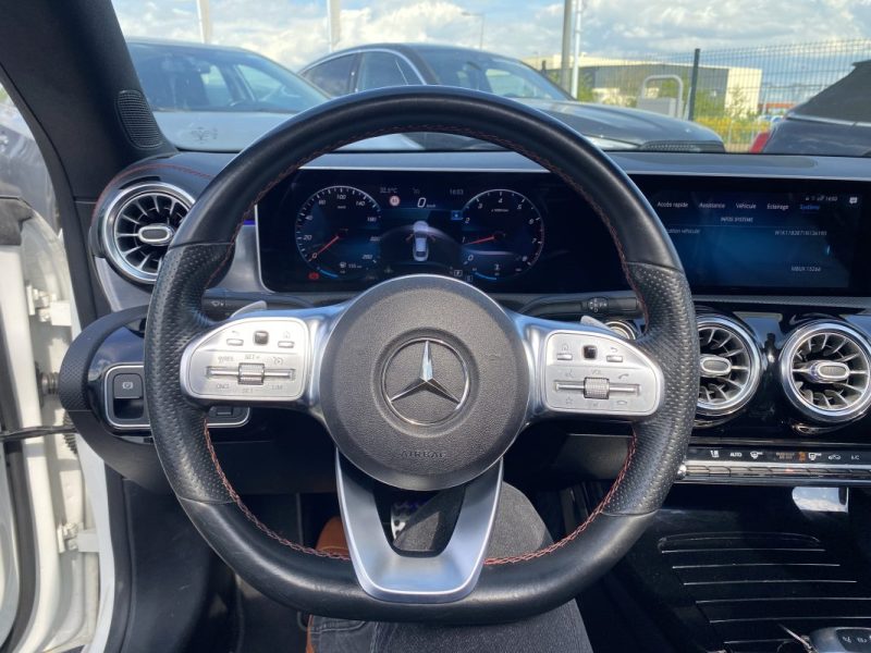 MERCEDES CLA 200 163CH AMG LINE 7G-DCT / CarPlay - Toit Ouvrant - Led D Ambiance