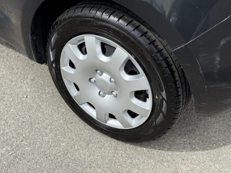 Suzuki Swift 1.3 DDiS 75 GL - Clim - 1ère main - Révisée & Garantie 6 mois