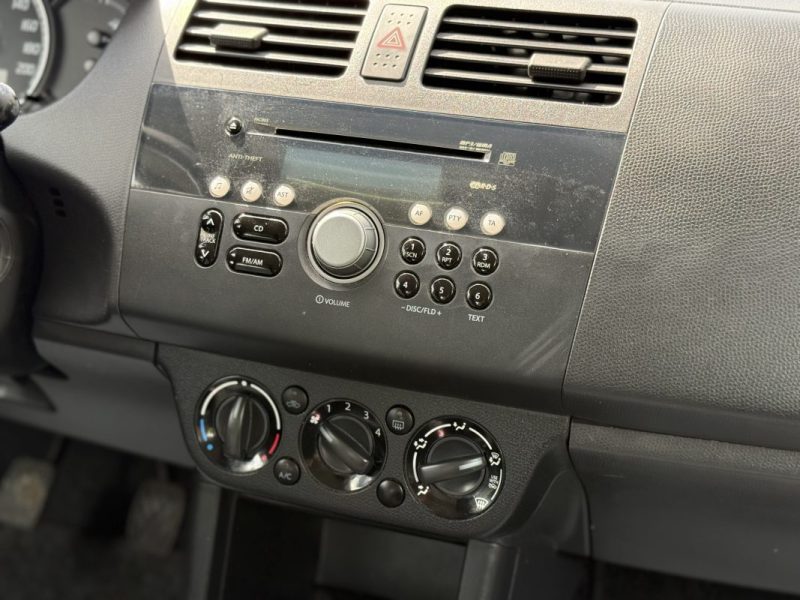 Suzuki Swift 1.3 DDiS 75 GL - Clim - 1ère main - Révisée & Garantie 6 mois
