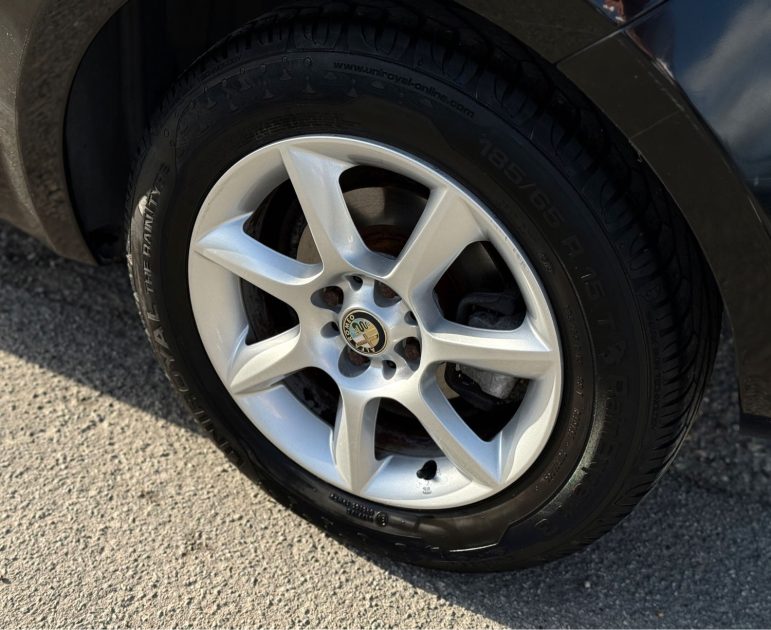Alfa Romeo MiTo 1.3 JTD 85 Progression - Clim - Révisée & Garantie 6 mois