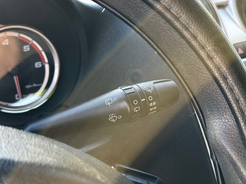 Alfa Romeo MiTo 1.3 JTD 85 Progression - Clim - Révisée & Garantie 6 mois