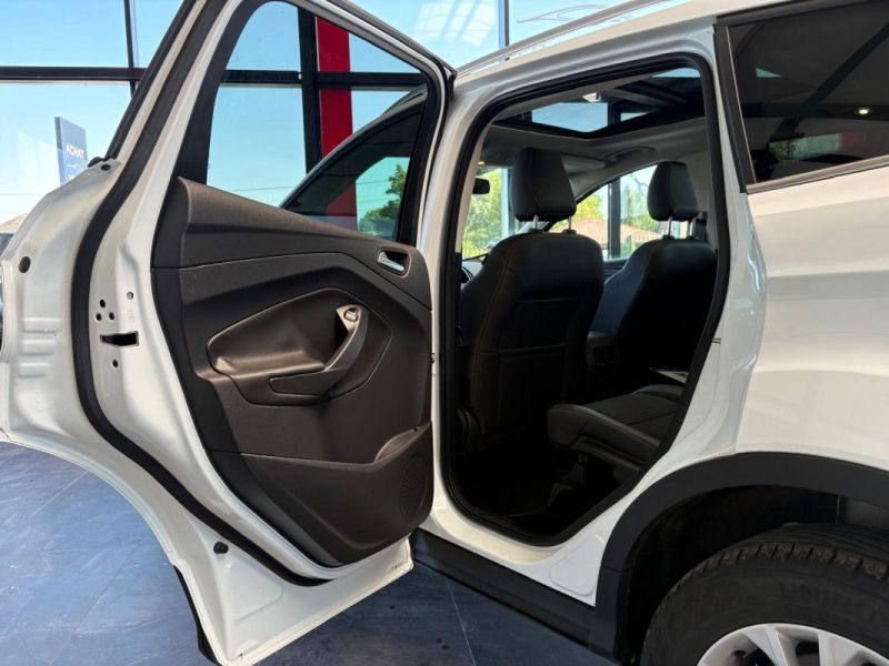 🚗 FORD KUGA 1.5 ECOBOOST 120ch  TREND 4x2 🌤️ Toit ouvrant 📷Caméra🧭 GPS 📱 Bluetooth 50 000 km