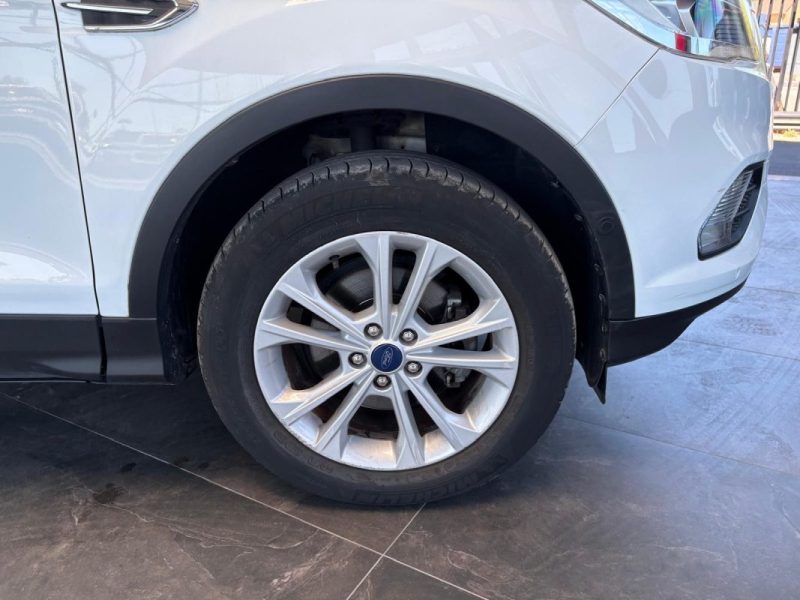 🚗 FORD KUGA 1.5 ECOBOOST 120ch  TREND 4x2 🌤️ Toit ouvrant 📷Caméra🧭 GPS 📱 Bluetooth 50 000 km
