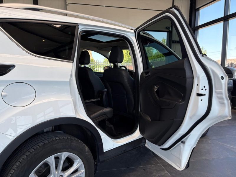🚗 FORD KUGA 1.5 ECOBOOST 120ch  TREND 4x2 🌤️ Toit ouvrant 📷Caméra🧭 GPS 📱 Bluetooth 50 000 km