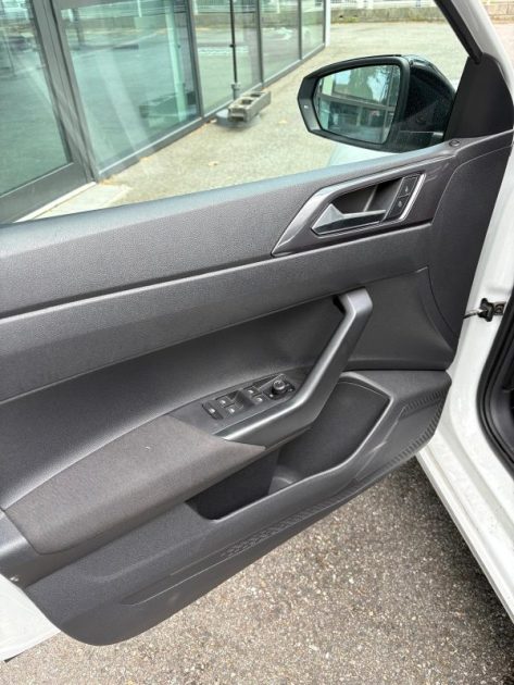 VOLKSWAGEN Polo VI 1.0 i 65 ch Série Spéciale Beats Audio