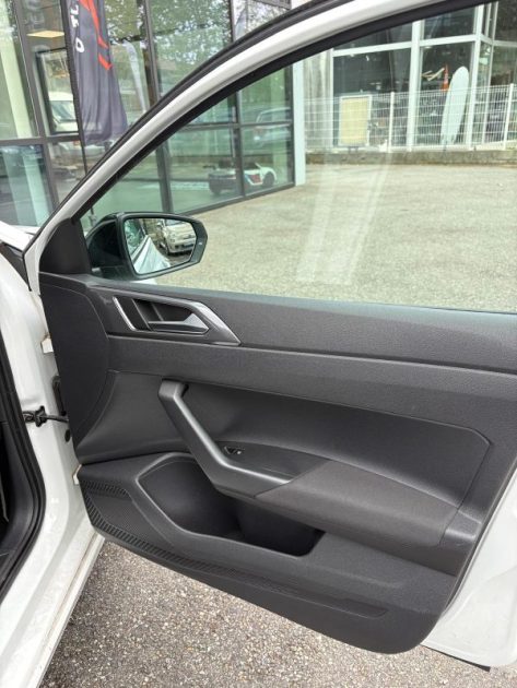 VOLKSWAGEN Polo VI 1.0 i 65 ch Série Spéciale Beats Audio