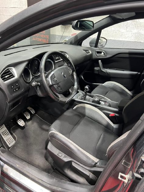 CITROEN DS4 1.6 E-HDI 110 EXECUTIVE, Garantie, 2012
