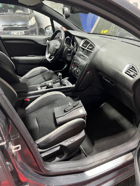 CITROEN DS4 1.6 E-HDI 110 EXECUTIVE, Garantie, 2012