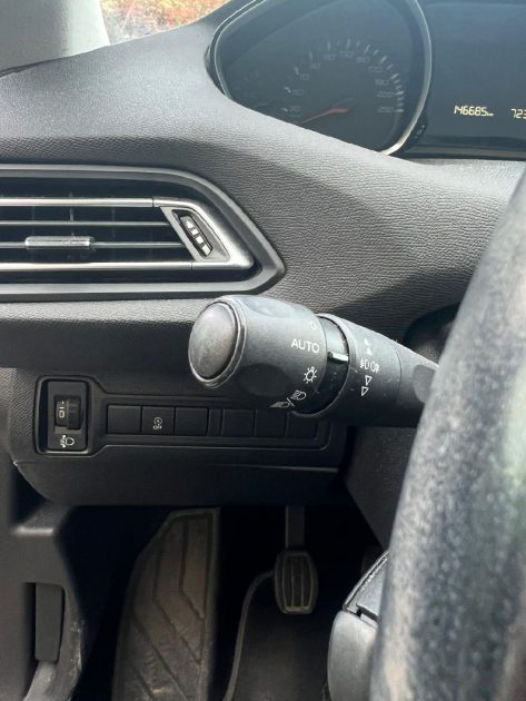 PEUGEOT 308 II 1.6 BLUEHDI 100CH S&S PREMIUM PACK, 2ème Main, Garantie, 2017