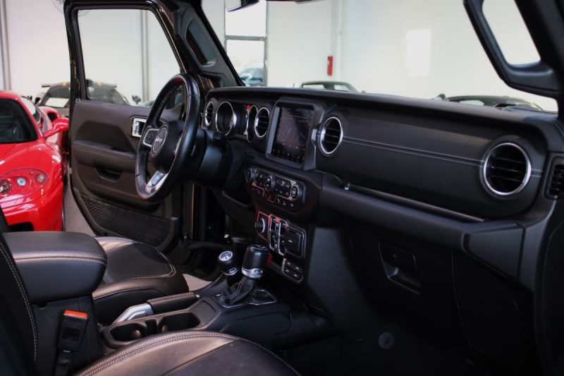 JEEP WRANGLER 4xe 381ch Sahara / Toit panoramique Sky One-Touch / Caméra Off-Road