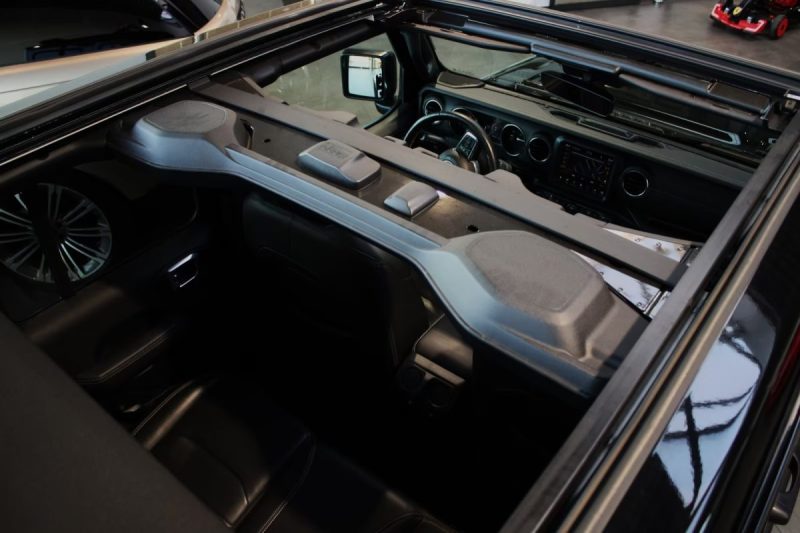 JEEP WRANGLER 4xe 381ch Sahara / Toit panoramique Sky One-Touch / Caméra Off-Road