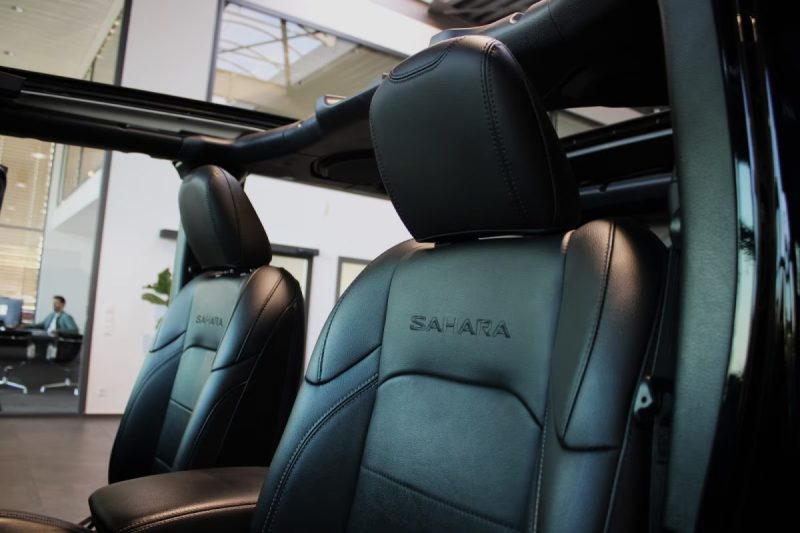 JEEP WRANGLER 4xe 381ch Sahara / Toit panoramique Sky One-Touch / Caméra Off-Road