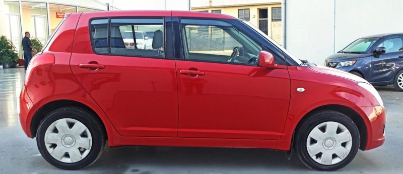 SUZUKI SWIFT 1.3 GL 4WD 1ER MAIN GARANTIE 6MOIS