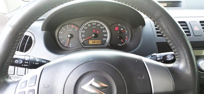 SUZUKI SWIFT 1.3 GL 4WD 1ER MAIN GARANTIE 6MOIS