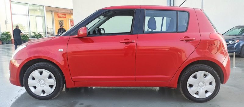 SUZUKI SWIFT 1.3 GL 4WD 1ER MAIN GARANTIE 6MOIS