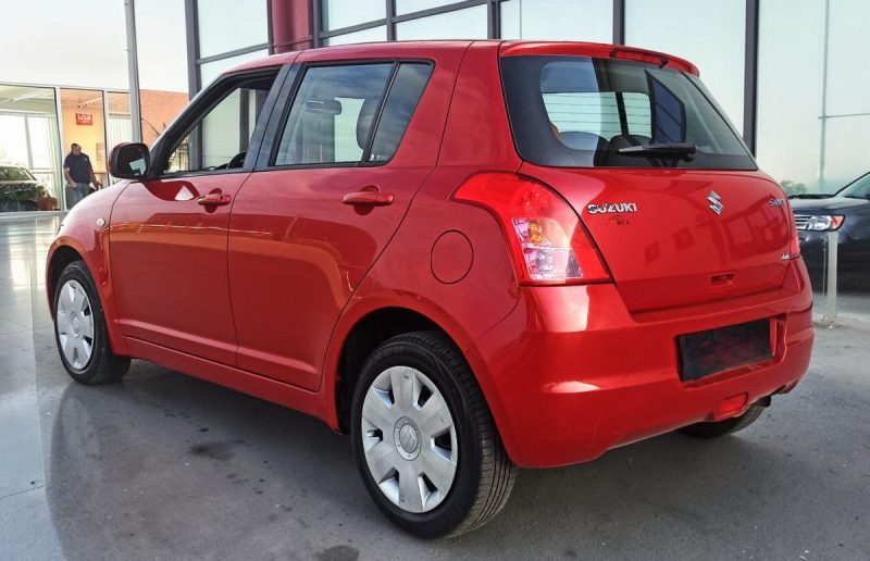 SUZUKI SWIFT 1.3 GL 4WD 1ER MAIN GARANTIE 6MOIS