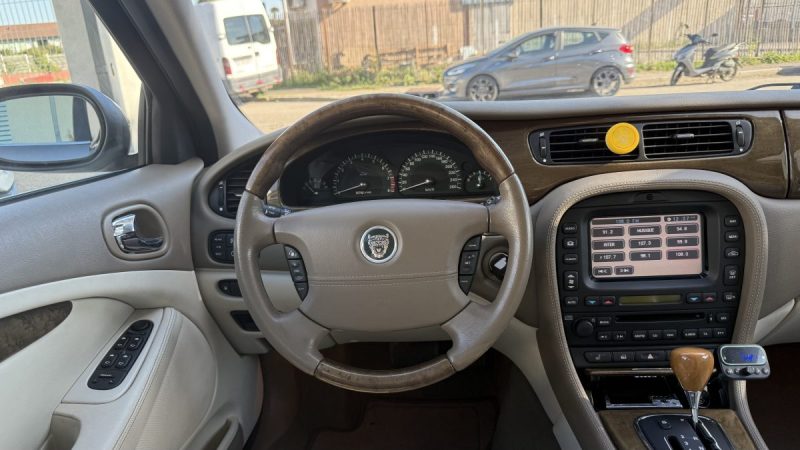 JAGUAR S-TYPE II 4.2 V8 / 298CV  2002