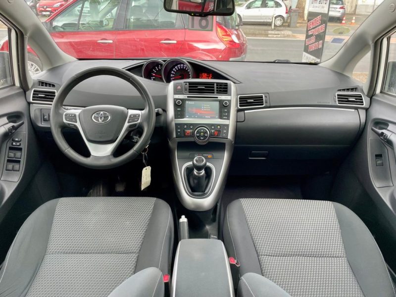 TOYOTA VERSO 112 D-4D SkyView **1ère Main**