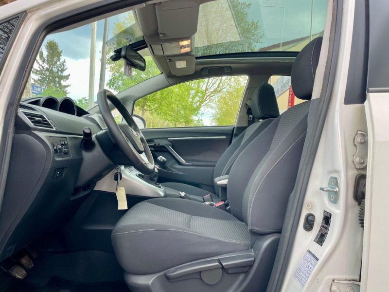 TOYOTA VERSO 112 D-4D SkyView **1ère Main**