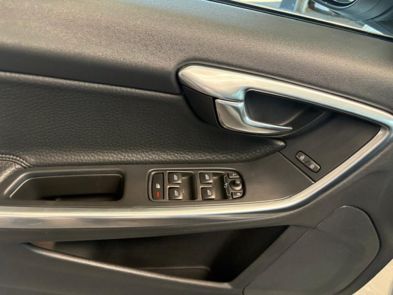 🚗 VOLVO V60 2.0 D4 163 CH  ⚙️ sièges chauffants ♨️ radar recul 📡 Bluetooth 📱🛡️ Garantie 6 mois
