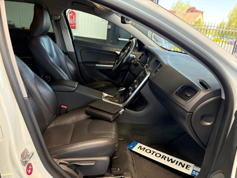 🚗 VOLVO V60 2.0 D4 163 CH  ⚙️ sièges chauffants ♨️ radar recul 📡 Bluetooth 📱🛡️ Garantie 6 mois