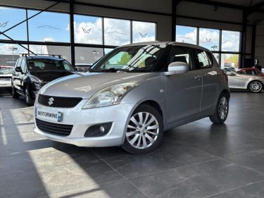 🔹 Suzuki Swift 1.2 VVT 94 Ch ☀️Toit ouvrant 📱 Bluetooth❄️  Climatisation🛡️ Garantie 6 mois
