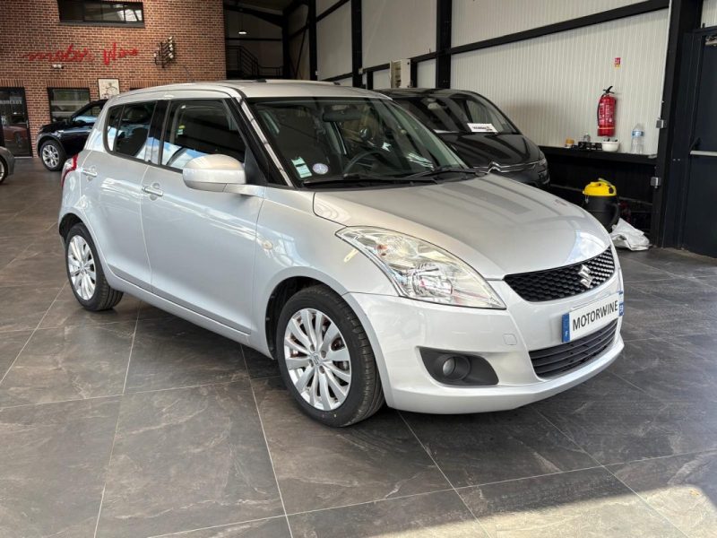 🔹 Suzuki Swift 1.2 VVT 94 Ch ☀️Toit ouvrant 📱 Bluetooth❄️  Climatisation🛡️ Garantie 6 mois