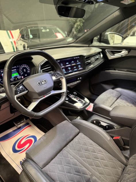 MAGNIFIQUE AUDI Q4 E-TRON 40 204CH S LINE ( PREMIERE MAIN, TOIT OUVRANT PANORAMIQUE, FINITION S LINE