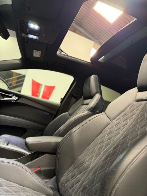 MAGNIFIQUE AUDI Q4 E-TRON 40 204CH S LINE ( PREMIERE MAIN, TOIT OUVRANT PANORAMIQUE, FINITION S LINE