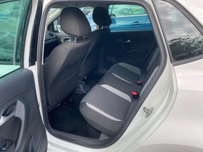 VOLKSWAGEN POLO 1.6 TDI 90CH CONFORTLINE / Garantie 3 mois