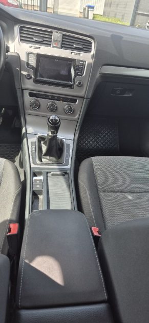 VOLKSWAGEN GOLF VII 1.6 TDI 105CH BLUEMOTION TECHNOLOGY  CONFORTLINE 2013