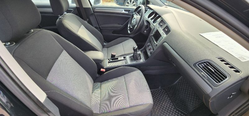 VOLKSWAGEN GOLF VII 1.6 TDI 105CH BLUEMOTION TECHNOLOGY  CONFORTLINE 2013