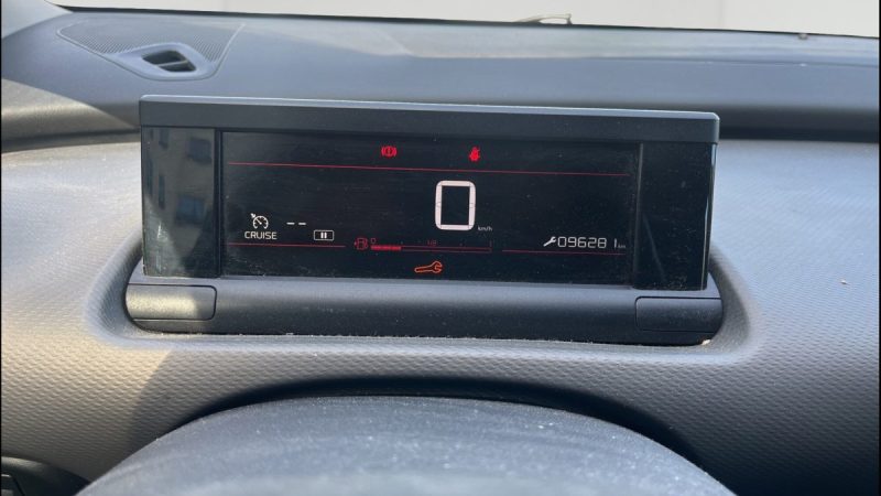 CITROEN C4 CACTUS BLUEHDI 100 ch SHINE 2018