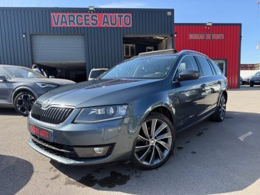 SKODA OCTAVIA COMBI  2.0 TDI 150 CV DSG LAURIN KLEMENT TOIT OUVRANT PANORAMIQUE  