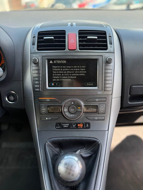 TOYOTA AURIS 177 D4D CLEAN POWER 2009