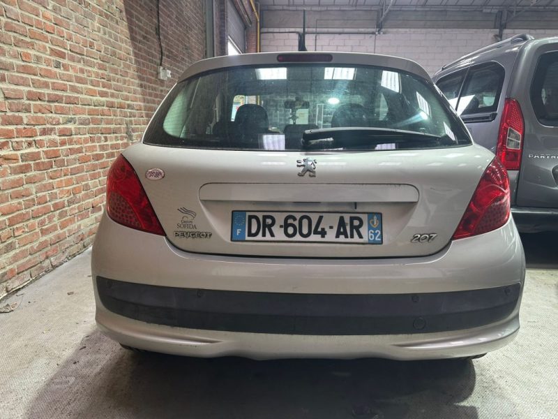 PEUGEOT 207 1.4 HDI 70 STYLE  BOX  2008