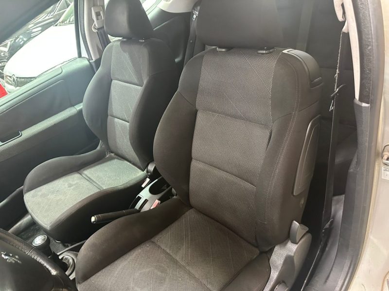 PEUGEOT 207 1.4 HDI 70 STYLE  BOX  2008