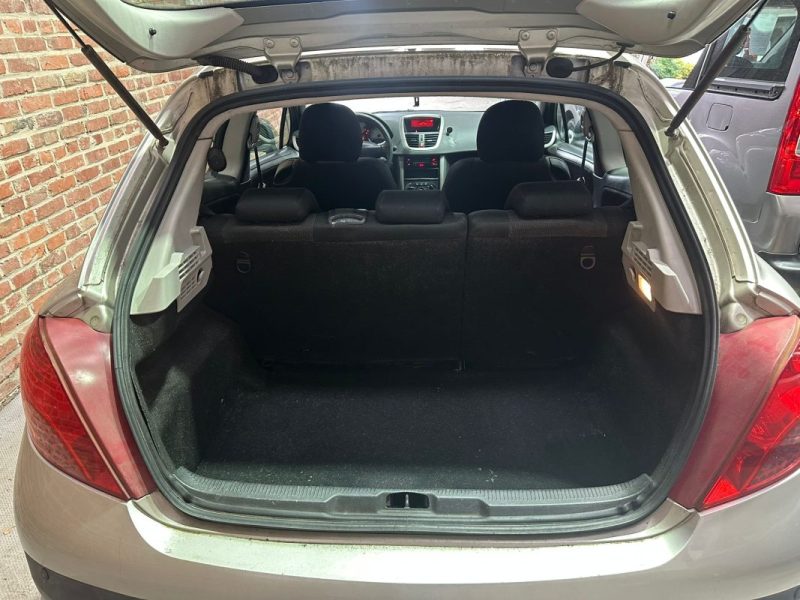 PEUGEOT 207 1.4 HDI 70 STYLE  BOX  2008