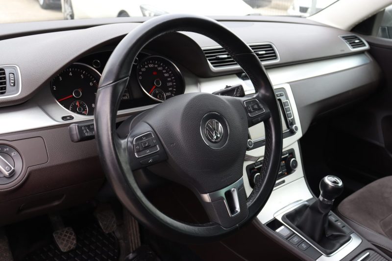VOLKSWAGEN PASSAT VARIANT 1.8 TFSI CARAT