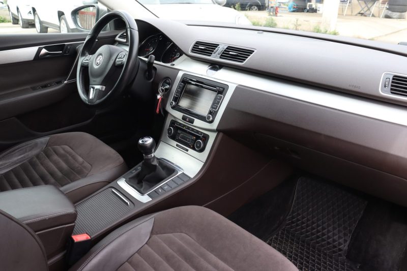 VOLKSWAGEN PASSAT VARIANT 1.8 TFSI CARAT