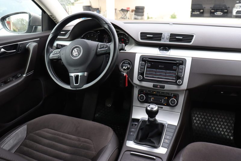 VOLKSWAGEN PASSAT VARIANT 1.8 TFSI CARAT